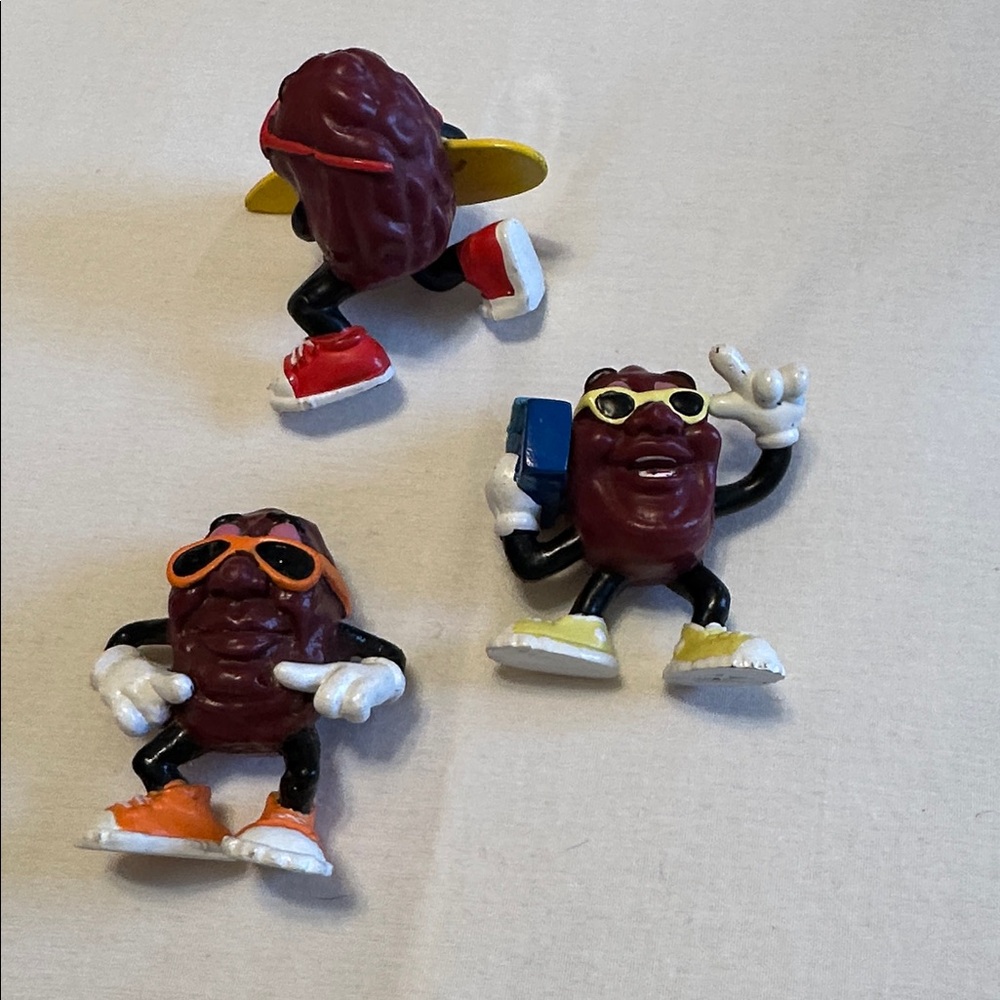 California Raisin Figurine Set - Picture 3 of 4